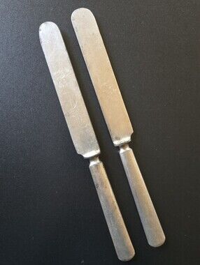 Vintage 1835 R. Wallace Silverplate Butter Spreaders – Set of 2 – Flat Handle